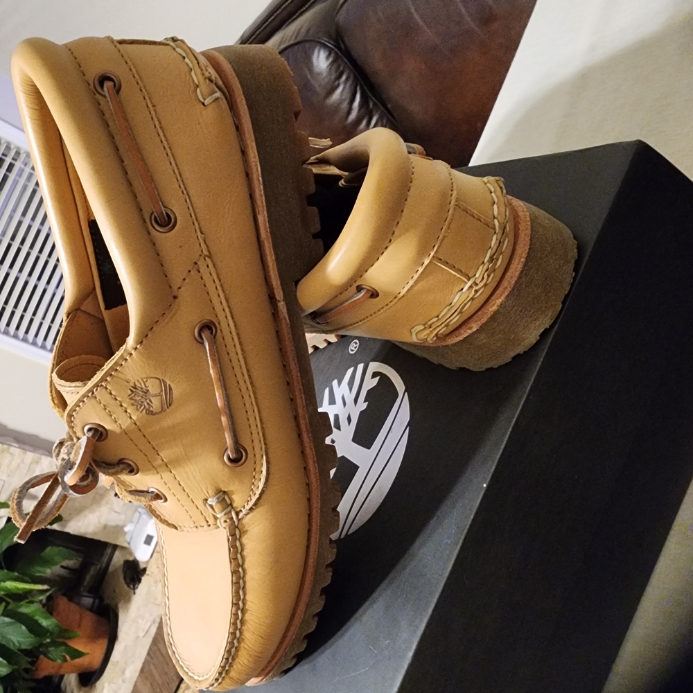 Timberland Tan Leather Boat Shoes Moccasin Style